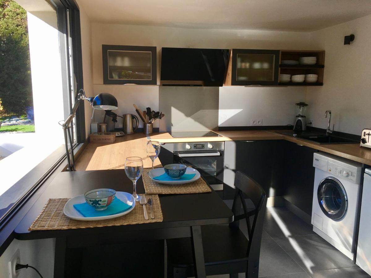 Bed,Kitchen And Swimming Pool Villa Esterel Saint-Raphael  Bagian luar foto