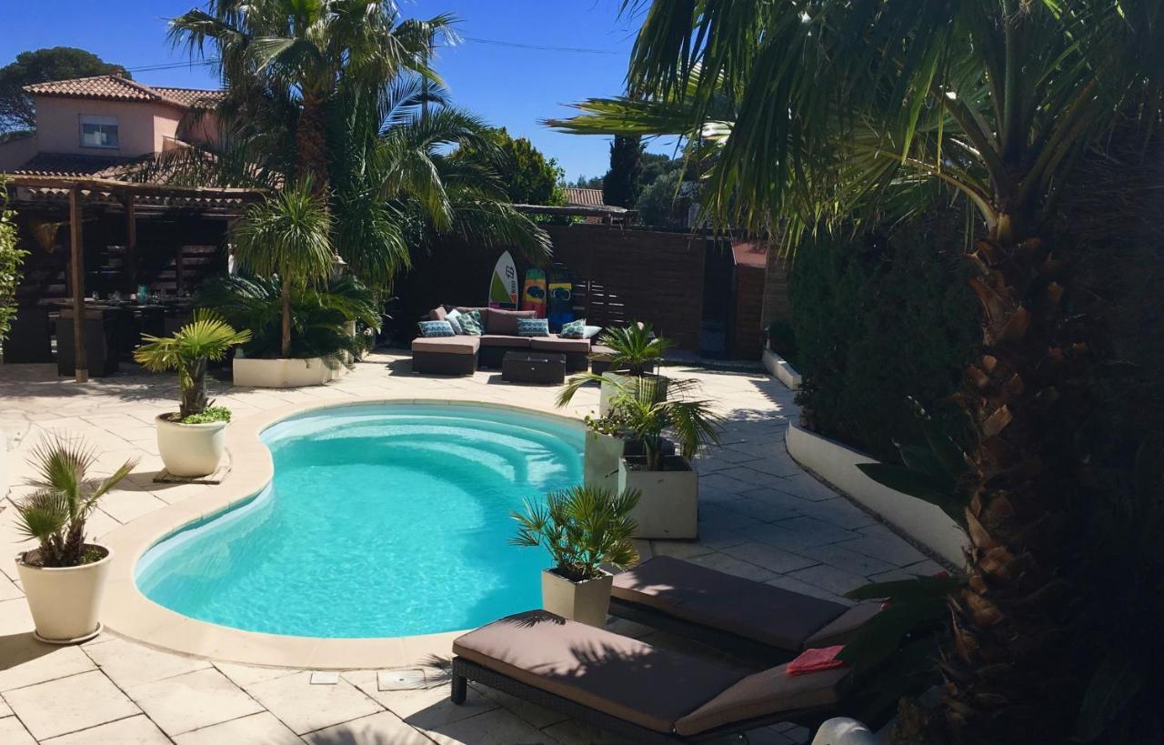 Bed,Kitchen And Swimming Pool Villa Esterel Saint-Raphael  Bagian luar foto
