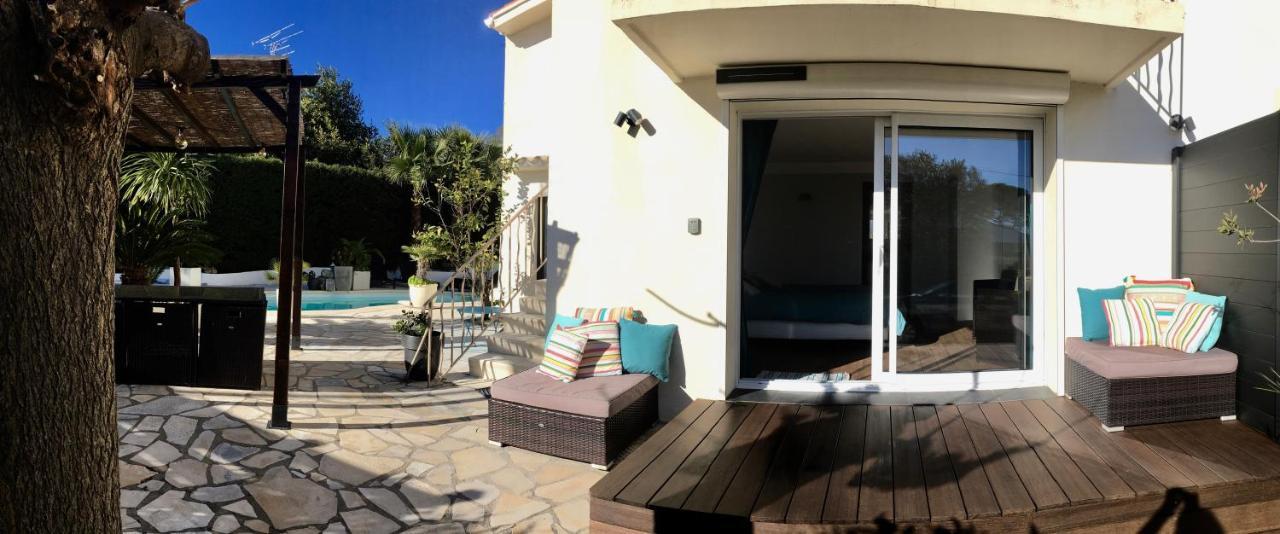 Bed,Kitchen And Swimming Pool Villa Esterel Saint-Raphael  Bagian luar foto