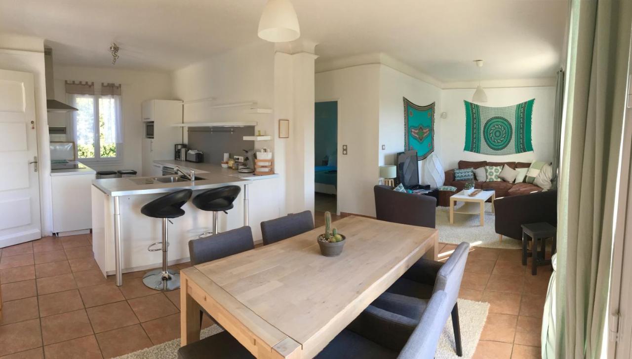 Bed,Kitchen And Swimming Pool Villa Esterel Saint-Raphael  Bagian luar foto