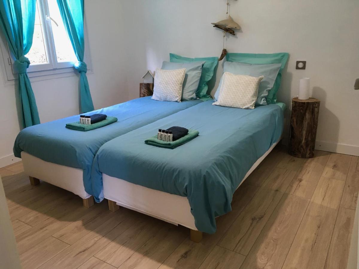 Bed,Kitchen And Swimming Pool Villa Esterel Saint-Raphael  Bagian luar foto