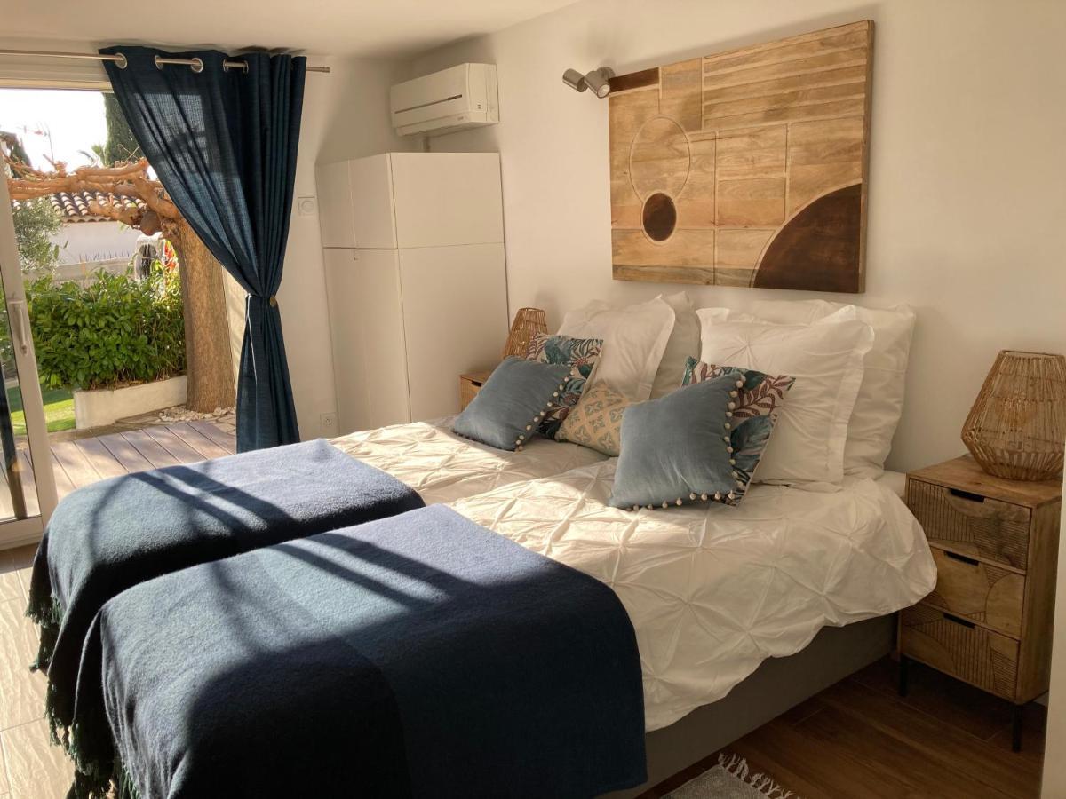 Bed,Kitchen And Swimming Pool Villa Esterel Saint-Raphael  Bagian luar foto